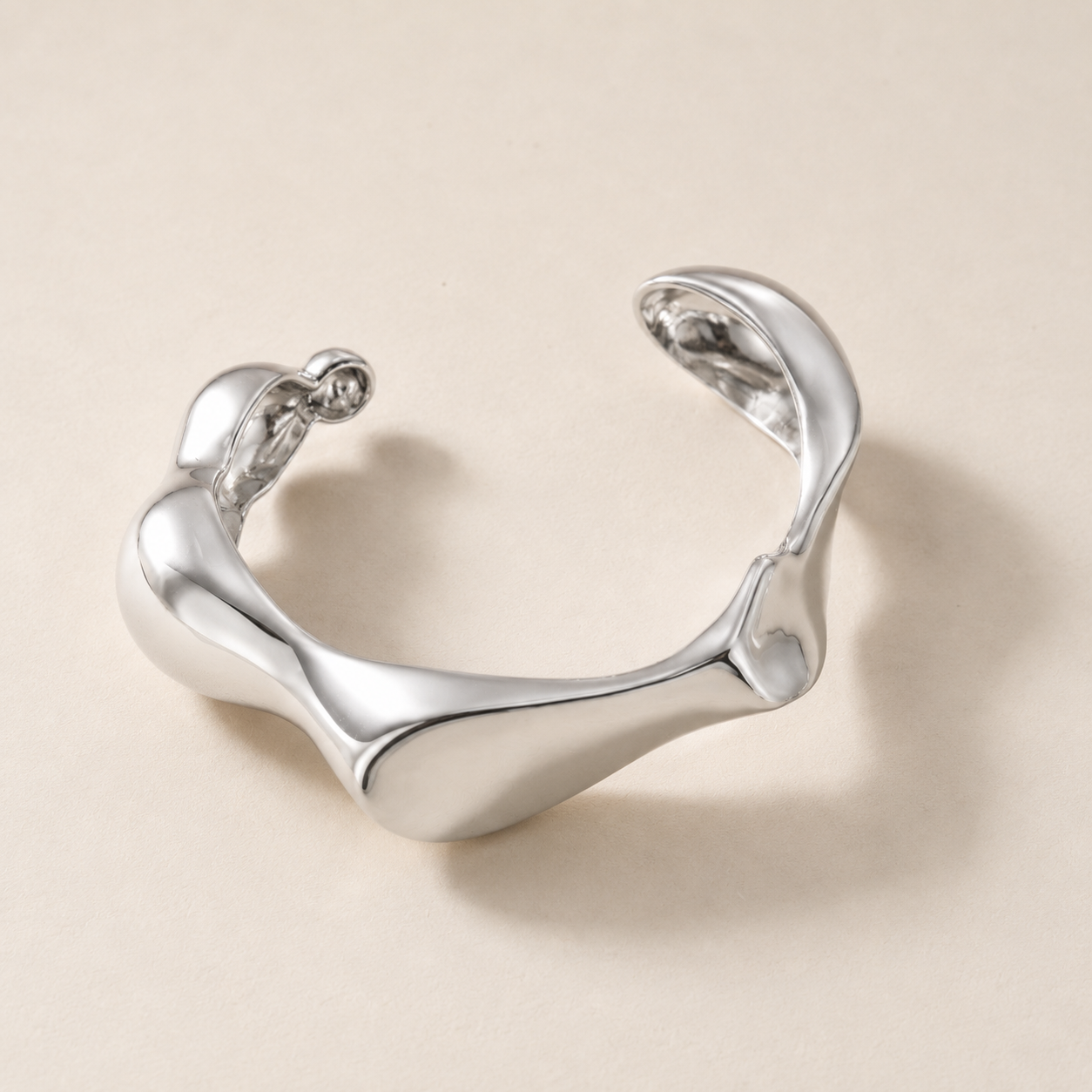 THE FLUID CUFF