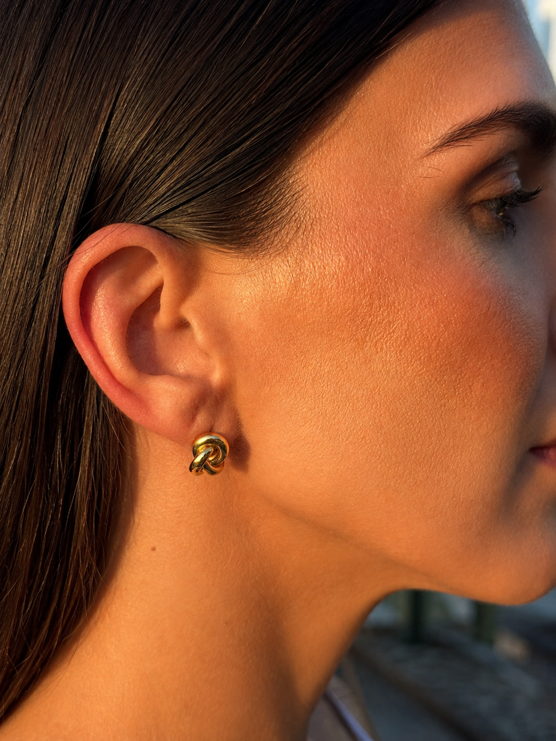 THE KNOT STUDS